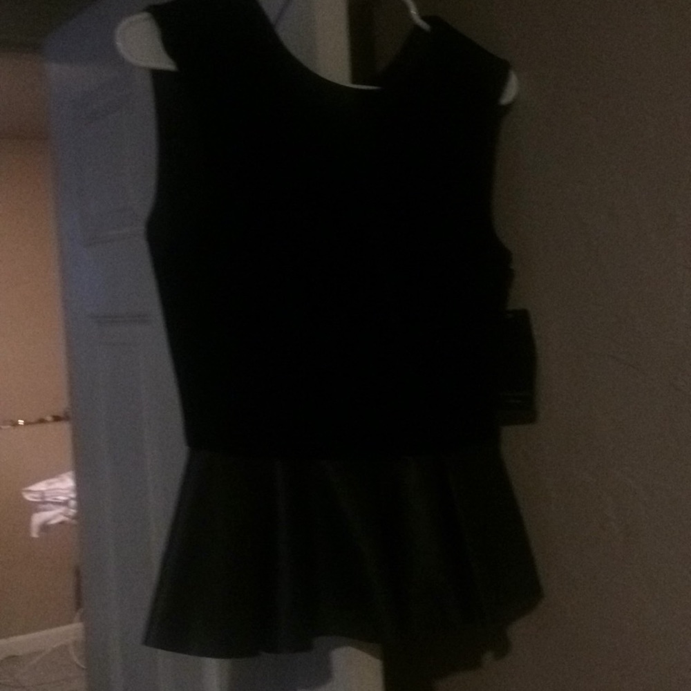 Black cute top valor and plether